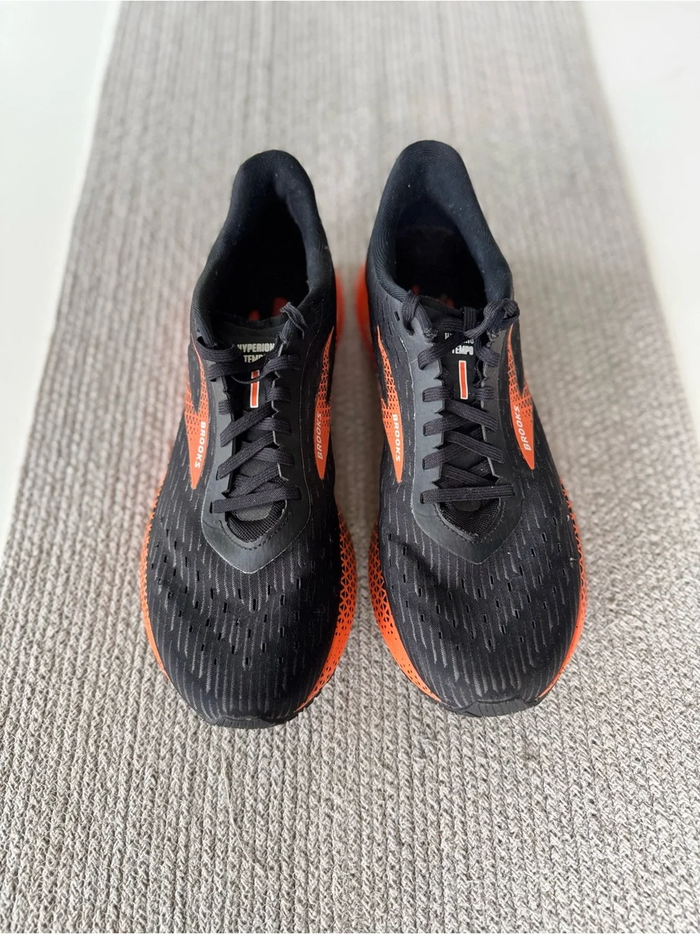 Brooks Hyperion Tempo Black Orange Athletic Running Shoes Size 11